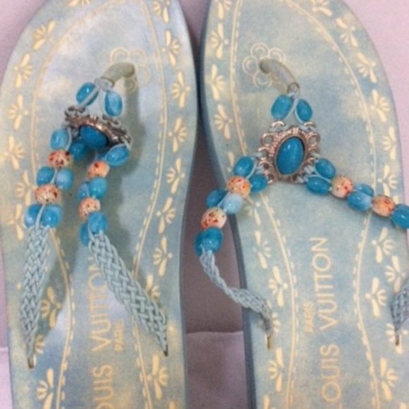 🌟🌸HOST PICK 🌟🌸 NWOT Louis Vuitton Sandals Thong/Slide Shoes US Size 9 - Picture 2 of 7